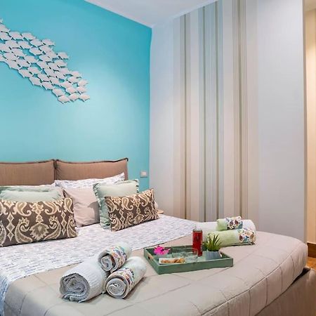 Lily'S - Near Harbor And Downtown With Terrace - Italy Flat Vacation Apartment Genoa Bagian luar foto