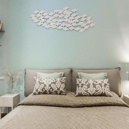 Lily'S - Near Harbor And Downtown With Terrace - Italy Flat Vacation Apartment Genoa Bagian luar foto