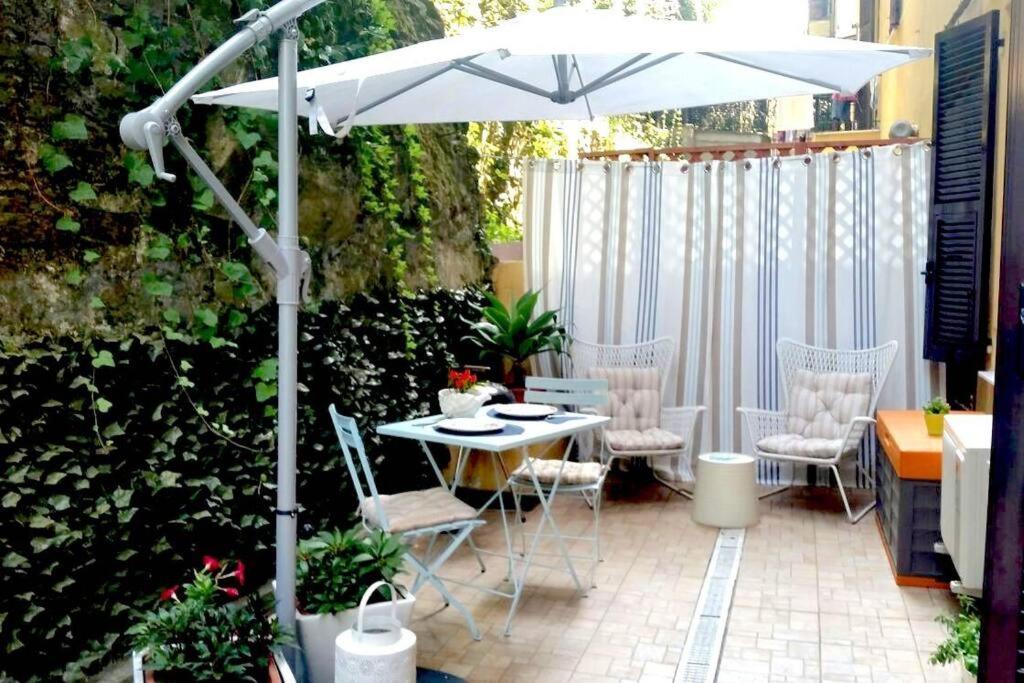 Lily'S - Near Harbor And Downtown With Terrace - Italy Flat Vacation Apartment Genoa Bagian luar foto